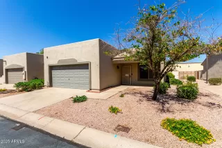 Photo #1: 6877887 Listing 