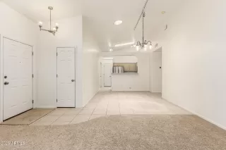 Photo #6: 6877887 Listing 