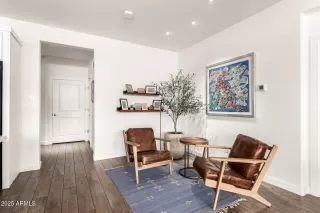 Photo #6: 6877993 Listing