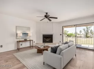 Photo #1: 6878205 Listing