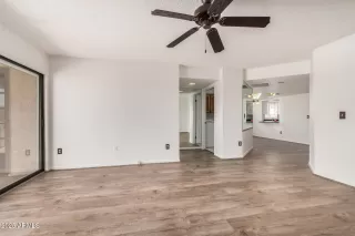 Photo #5: 6878205 Listing