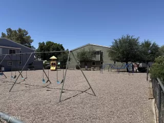 Photo #4: 6878216 Listing