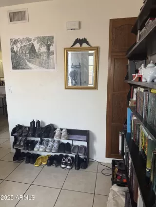 Photo #6: 6878216 Listing