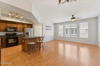 Photo #3: 6878241 Listing 