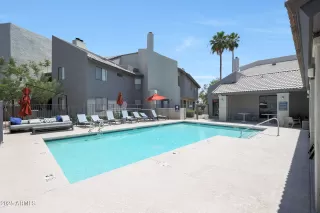 Photo #5: 6878354 Listing 