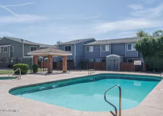 Photo #1: 6878443 Listing 