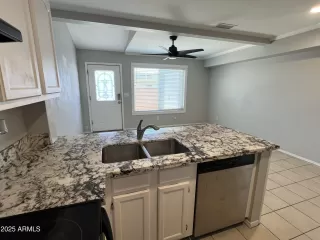 Photo #6: 6878443 Listing 