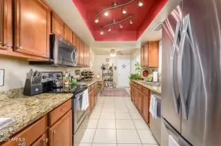 Photo #5: 6878648 Listing