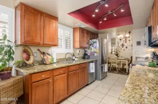 Photo #6: 6878648 Listing