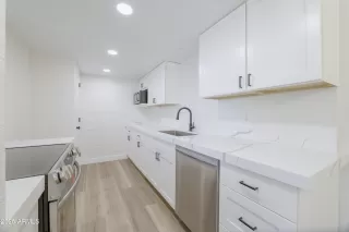 Photo #1: 6878742 Listing