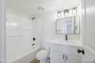 Photo #3: 6878742 Listing