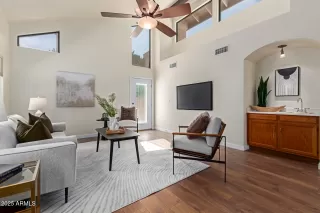 Photo #5: 6878756 Listing