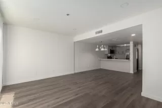 Photo #3: 6878799 Listing