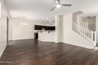 Photo #2: 6879307 Listing 