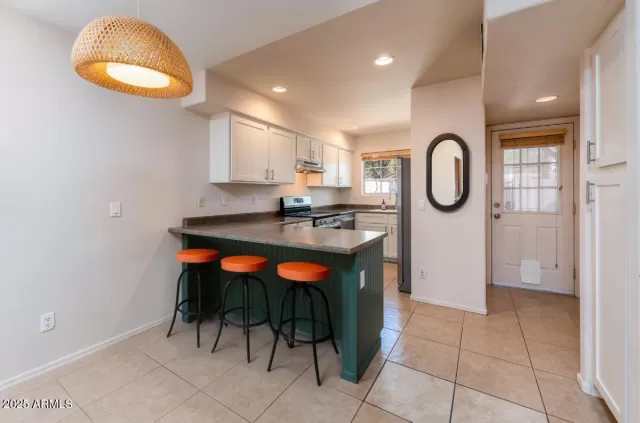 MLS: 6879331 Condo For Sale