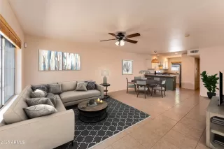 Photo #2: 6879331 Listing 