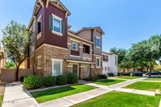 Photo #1: 6879339 Listing