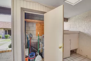 Photo #4: 6879469 Listing