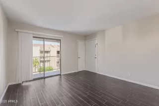 Photo #2: 6879577 Listing 