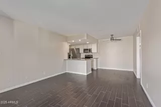 Photo #4: 6879577 Listing 