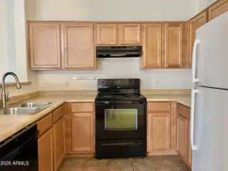 Photo #5: 6879580 Listing 