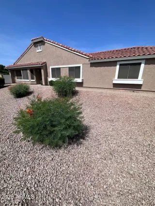 Photo #1: 6879600 Listing