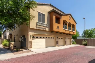 Photo #2: 6879633 Listing 