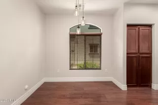 Photo #6: 6879633 Listing 