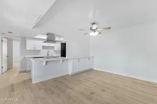 Photo #4: 6879645 Listing 