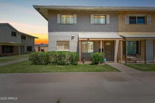 Photo #1: 6879678 Listing 