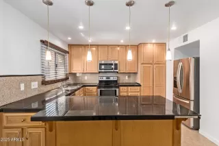 Photo #3: 6879678 Listing 