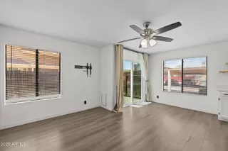 Photo #2: 6879689 Listing 