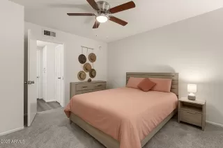 Photo #5: 6880039 Listing 