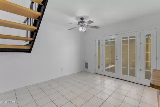 Photo #5: 6880083 Listing 