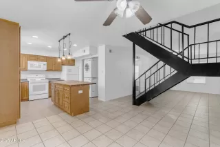 Photo #6: 6880083 Listing 