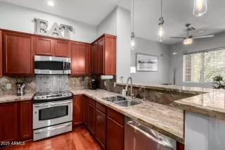 More Details about MLS # 6880155 : 121 N CALIFORNIA STREET#35