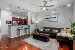 Photo #1: 6880155 Listing 