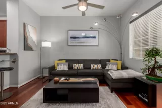 Photo #2: 6880155 Listing 