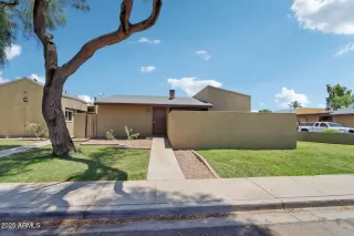 More Details about MLS # 6880258 : 921 S HACIENDA DRIVE