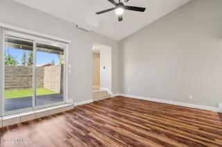 Photo #3: 6880258 Listing 