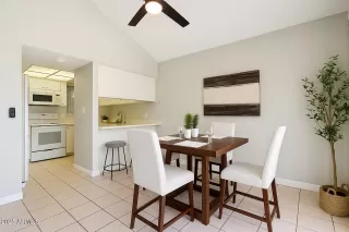 Photo #6: 6880258 Listing 