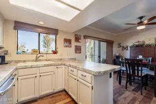 Photo #6: 6880385 Listing