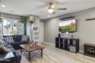 Photo #2: 6880387 Listing