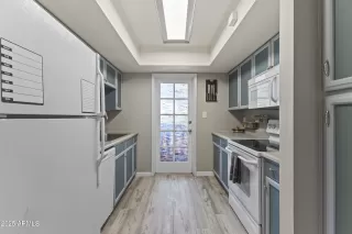 Photo #4: 6880387 Listing