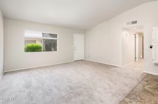 Photo #5: 6880497 Listing