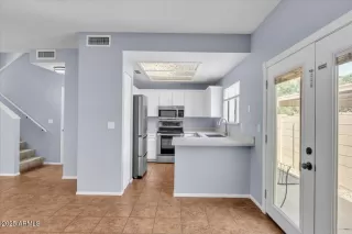 Photo #4: 6880815 Listing 