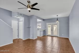 Photo #5: 6880815 Listing 