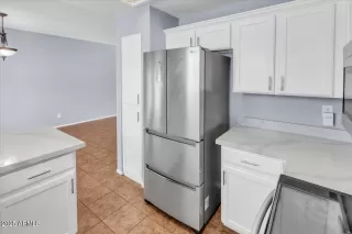 Photo #6: 6880815 Listing 