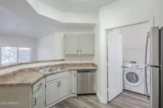 Photo #3: 6880826 Listing