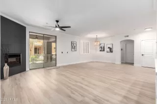 Photo #6: 6880866 Listing